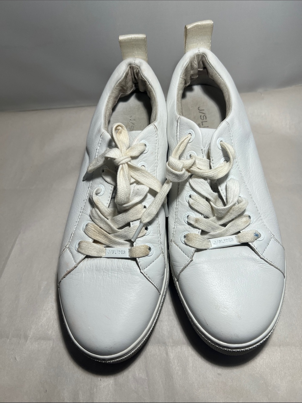 J/SLIDES NYC Women's White Leather Low-Top Sneakers